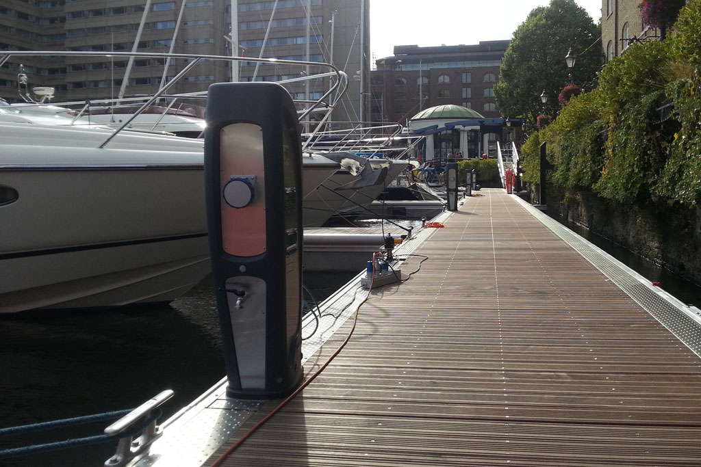 Stromsäulen für Marine